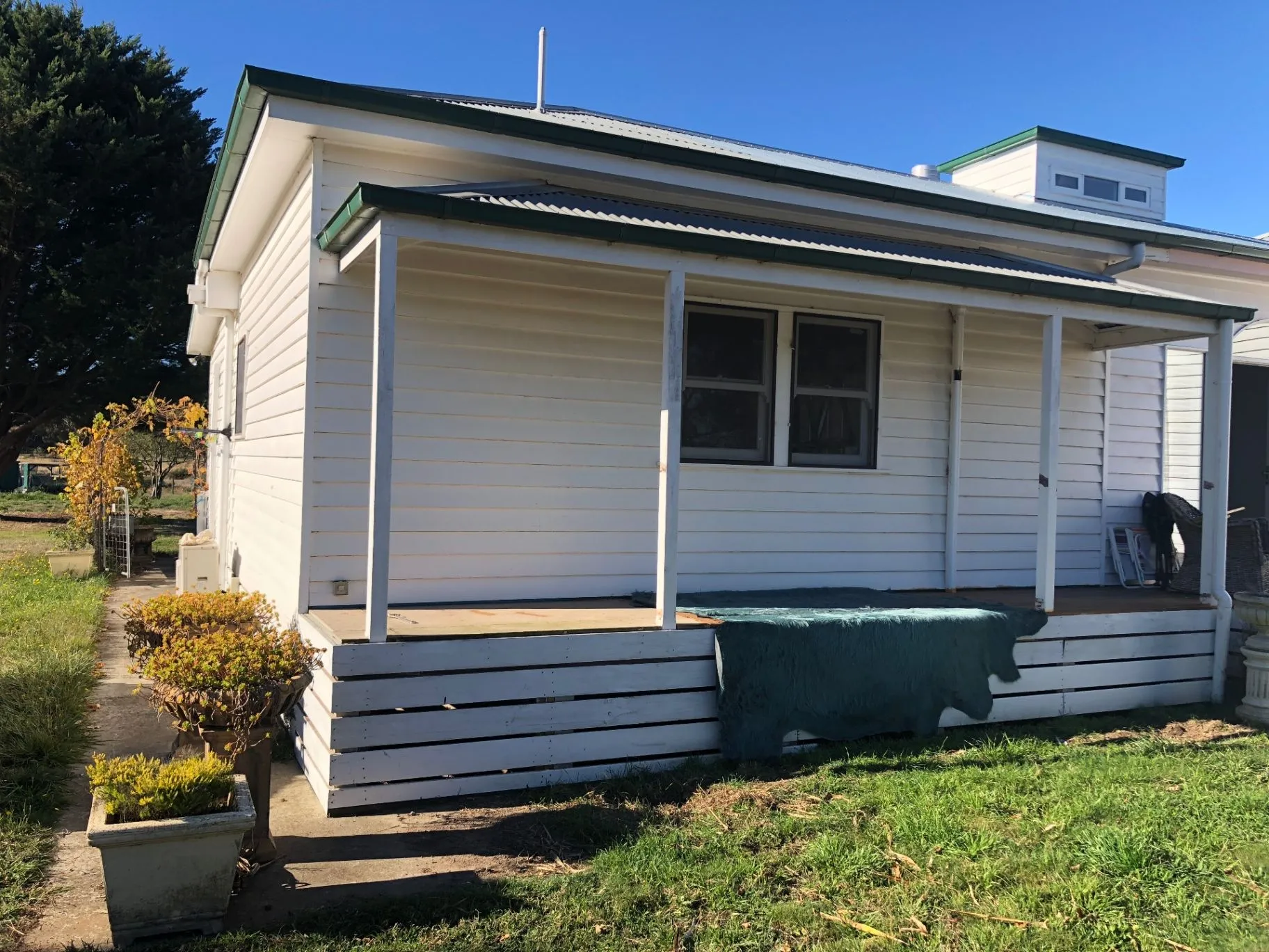 Side elevation of the completed Kyneton weatherboard home